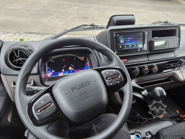 Pick-up van Fuso 6S15 Pritsche 2.8m Heckkran 4xhydr+1xman. Funk!