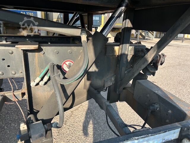 Swap body truck IVECO EUROTECH 19E27