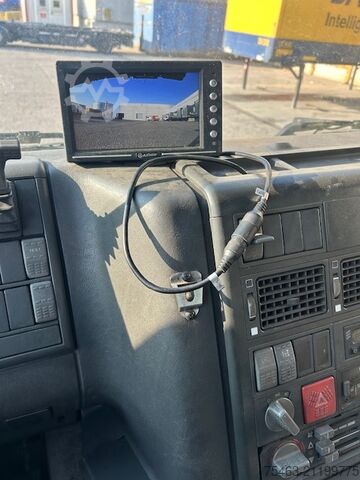 Swap body truck IVECO EUROTECH 19E27