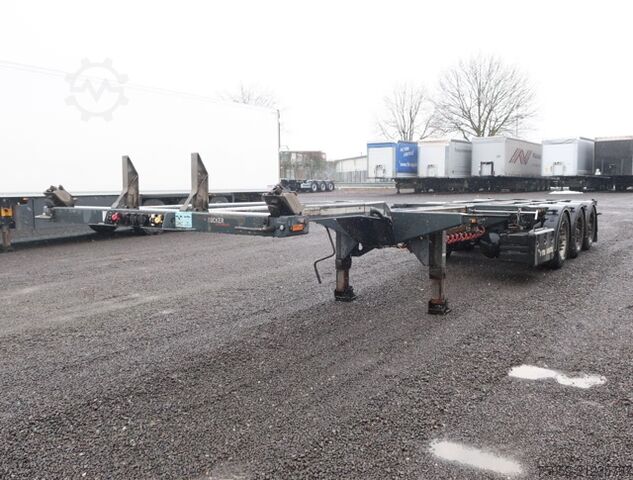 Swap body semitrailer D-Tec FT-LS-S VCC-01 Mittelausschub 2x Liftachse