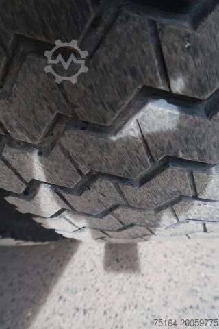 Camion à trois côtés basculants Mercedes-Benz 817 K 4x2