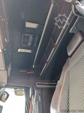 Standardni tegljač RENAULT T520 High Edition Show Truck Vollausstatt.