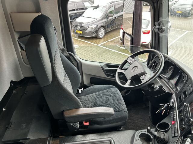 Koffer Mercedes-Benz Antos 2124 / 18 Ton / 150 dkm / Box / Loadlift ...