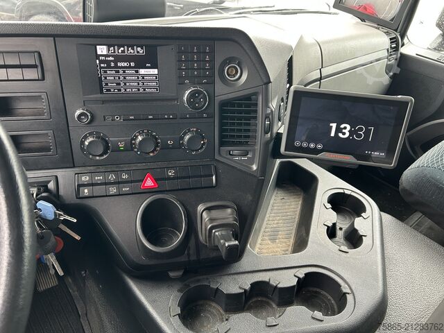 Koffer Mercedes-Benz Antos 2124 / 18 Ton / 150 dkm / Box / Loadlift ...