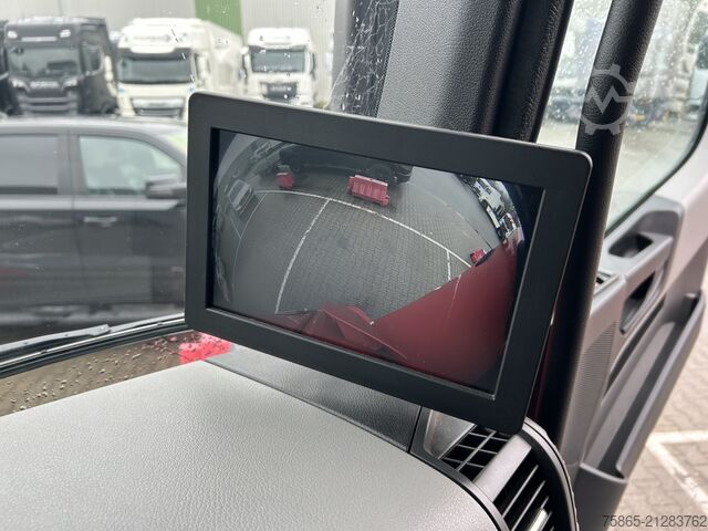 Koffer Mercedes-Benz Antos 2124 / 18 Ton / 150 dkm / Box / Loadlift ...