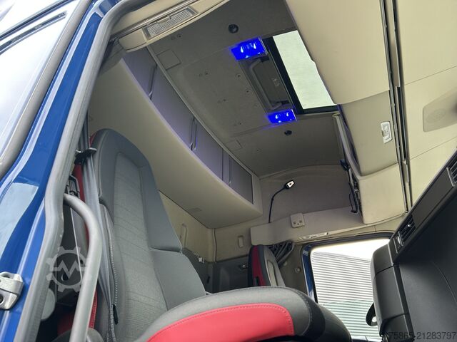 Standard tractor Volvo FH 460 Globetrotter / Dynamic Steering / 2 Tank...