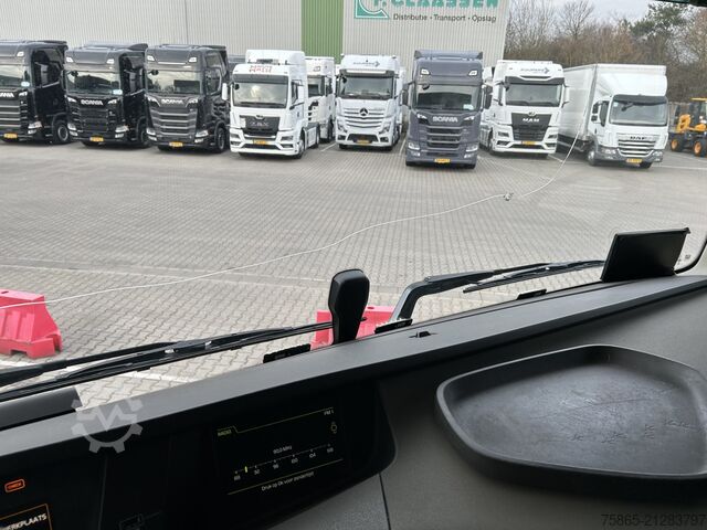 Standard tractor Volvo FH 460 Globetrotter / Dynamic Steering / 2 Tank...