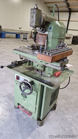 3x Aciera F3 konventionell fräsmaskin Aciera f3