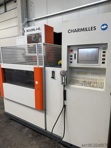 Machine d'érosion par fil CHARMILLES Robofil 440 CC