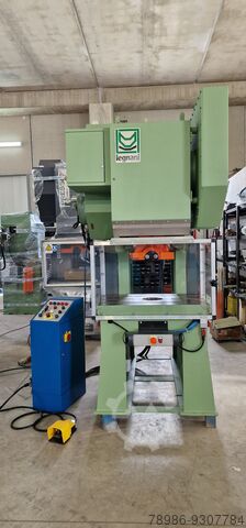 Legnani T80 pres Legnani T80 FNAR