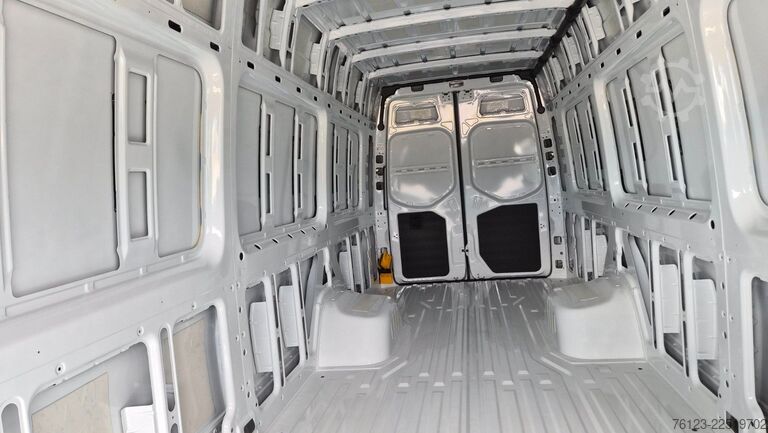 Højt tag varevogn MERCEDES-BENZ Sprinter III Kasten  519 CDI RWD 4x 4 Allrad