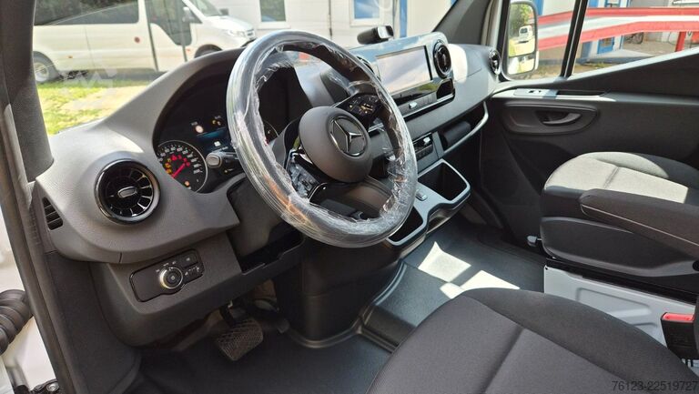 Minibus MERCEDES-BENZ Sprinter 315 Stock Mobility 23 Airlineboden Lage