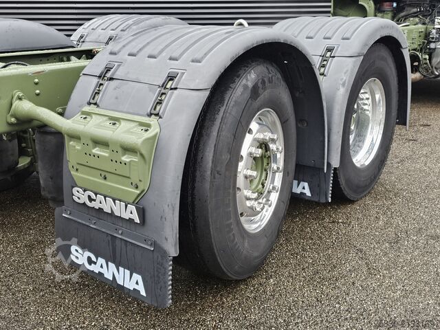 Chassis met cabine Scania R450 6x2*4 / LIFT STEERING AXLE / PTO