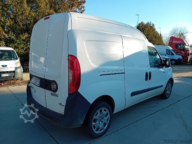 Furgoneta Fiat DOBLO