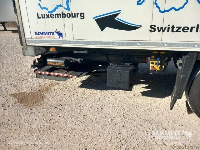 Kylsläpvagn Schmitz Cargobull Semitrailer Reefer Standard Plataforma