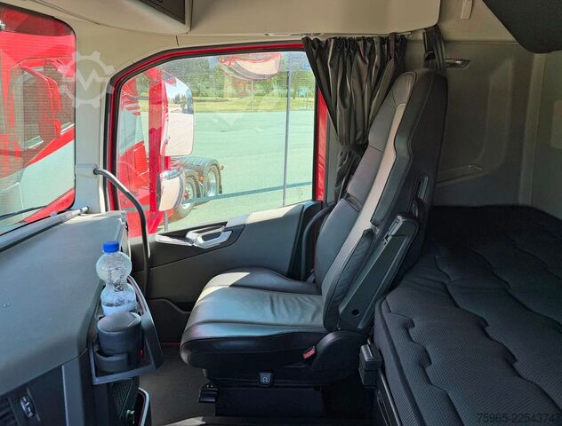 Standardni tegljač VOLVO FH 13.500 FULL AIR 6x2 TWINSTEER I-PARK COOL PTO
