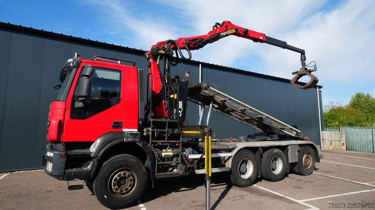 Kranwagen Iveco Trakker 410 8x4 Cable system with Crane