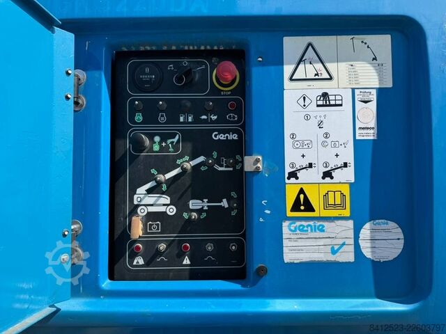 Teleskopbühne Genie S 65 Trax