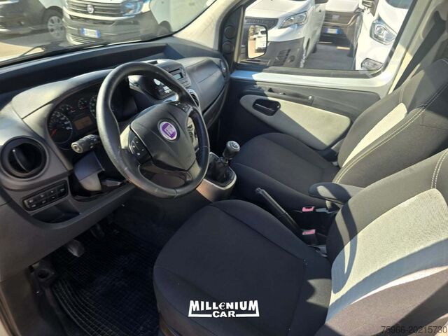 Minibus FIAT QUBO 5 POSTI METANO