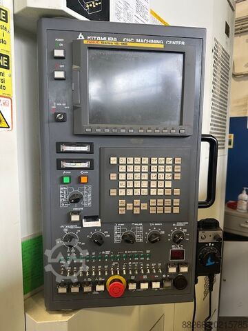 Horizontal-Bearbeitungszentrum KITAMURA HX 400 iS