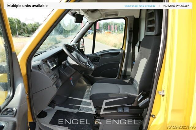 Furgoneta caja iveco Daily 35 S11 C30C AUTOMATIK KAMERA MAXI Regale LUFT DURCHGANG