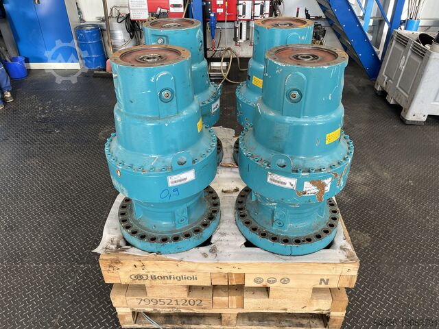 Versnellingsbak 4 Stück Bonfiglioli Getriebe JB00001227