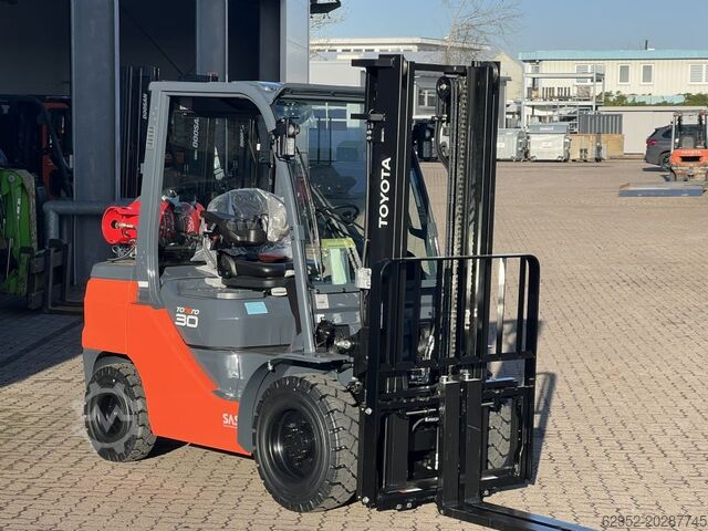 LPG-vorkheftruck Toyota 02-8 FGF 30, Demo