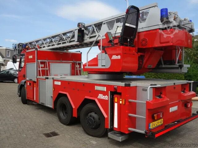 Hefplatform DAF LF 250 METZ 30 meter