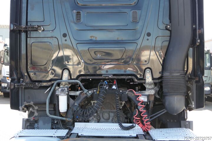 Standard SZM MERCEDES-BENZ Actros 1845 BigSpace 2 XL-Tanks Euro 6