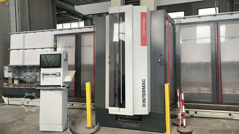 Centro de torneamento e fresagem CNC INTERMAC VERTMAX 2.2