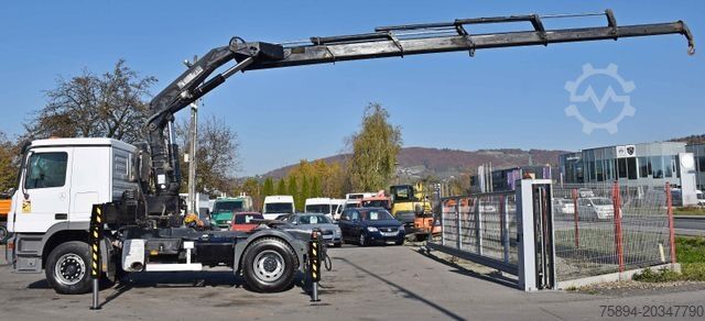 Standardní tahač MERCEDES-BENZ ACTROS 1844 * Sattelzugmaschine *HIAB 330-5/FUNK