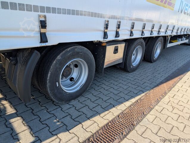  Fliegl 3-Achs Jumbo Gardinen Sattelauflieger