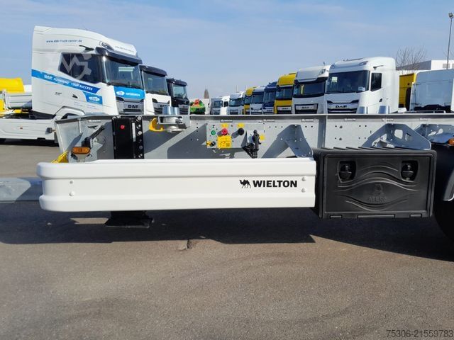Wissellaadbak-oplegger WIELTON BDF ZAA 2-Achs-Wechselfahrgestell 1120-1320