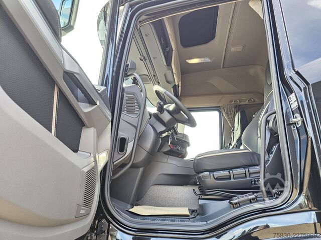 Standard-SZM DAF XF 530 8x2 / HMF 9520 K8 / NIEUW!