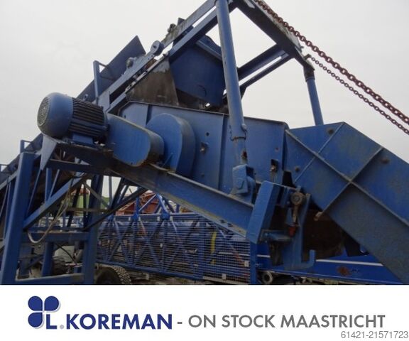 FINLAY Mobiele Transportband met Zeefmachine  FINLAY Mobile Belt Conveyor with Screeningmachine