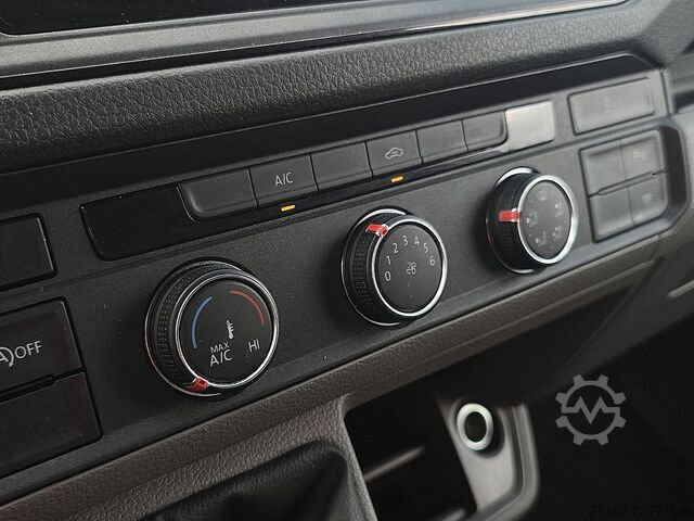 Camioneta familiar de techo alto VW CRAFTER 35 2.0 L3H3 140Pk Navi AC!