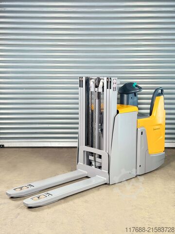 Conductor de carretilla elevadora Jungheinrich ERD 220 - Service Neu - Lithium Schnellladegerät