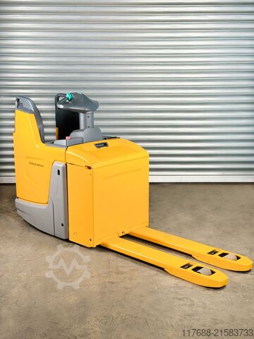 No conductor de transpaleta Jungheinrich ERE 225 - Service Neu - Lithium Schnellladegerät