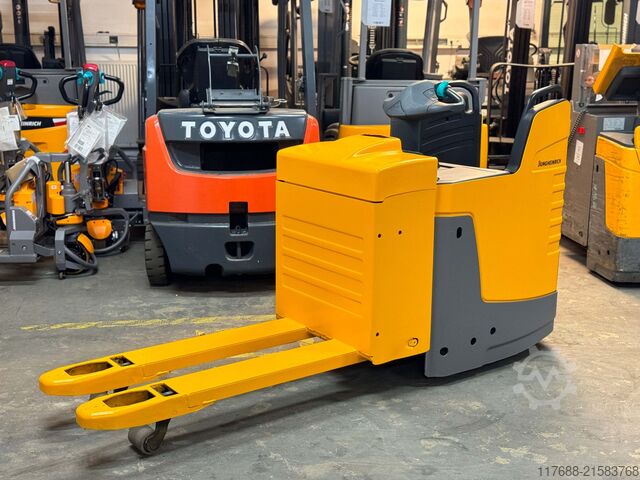 Žádný řidič paletového vozíku Jungheinrich ERE 225 - Service Neu - Batterie 86%