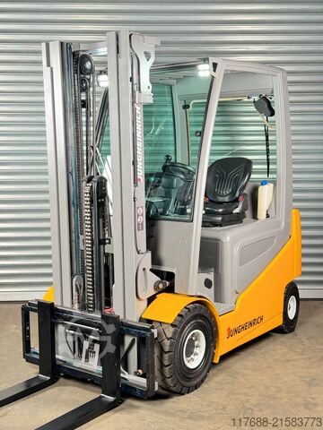 Elektromos 4-kerék Jungheinrich EFG 425k - Service Neu - Lithium Schnellladegerät