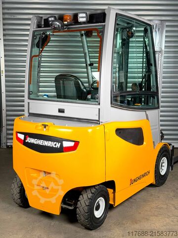 Elektromos 4-kerék Jungheinrich EFG 425k - Service Neu - Lithium Schnellladegerät