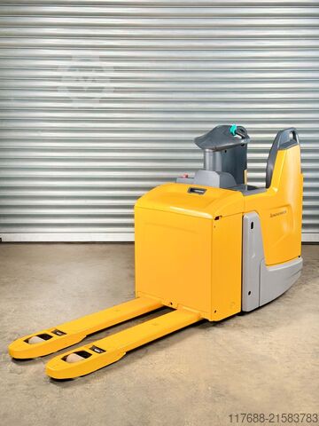 Žádný řidič paletového vozíku Jungheinrich ERE 120 - Service Neu -nur 672 Std. - Batterie 90%