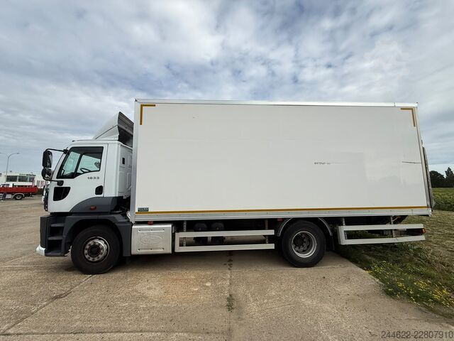 Standaard trekker Ford 2023 1833 DC 4x2 (EXPORT)