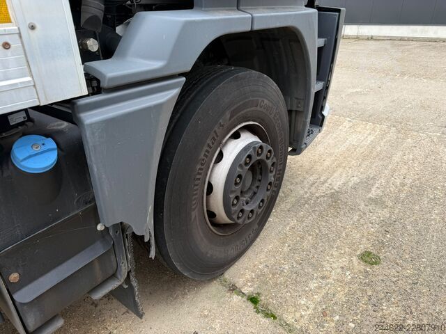 Standaard trekker Ford 2023 1833 DC 4x2 (EXPORT)