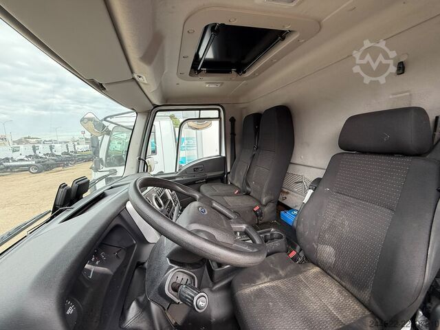 Standaard trekker Ford 2023 1833 DC 4x2 (EXPORT)