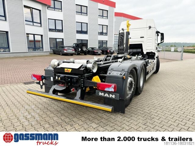 Kanca kasalı yük kamyonu (roll-off) MAN TGS 26.470 6x2-4 LL CH, Retarder, Navi,