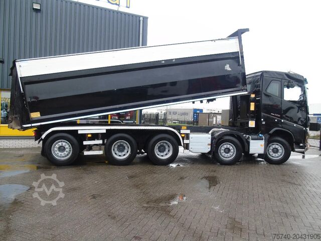Wywrotka Volvo FH 500 + 10X4 + 33 CUB + SMALL DAMAGE CAB