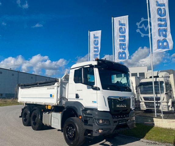 Camión volquete trilateral MAN TGS/26.520/6x4 BL/Bordmatik/Retarder/90to/35 tkm