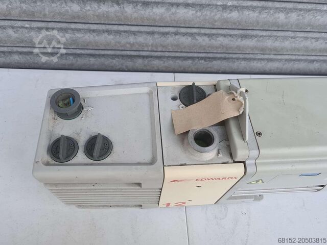 Edwards Rv12 draaizuigerpomp Edwards Rv12