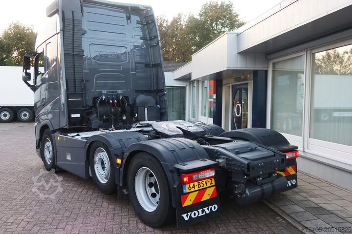 Standard tractor Volvo FH FH 500 Globetrotter Full Air suspension. 2 P...
